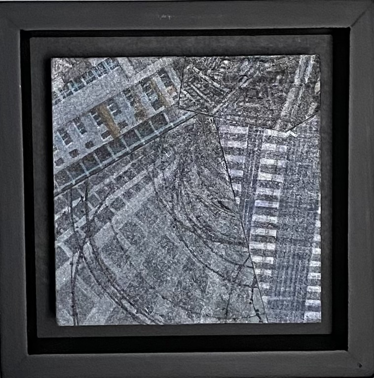 Fragmented Memories of Seoul
Watercolor on Mulberry paper
4" X 4"
$90.