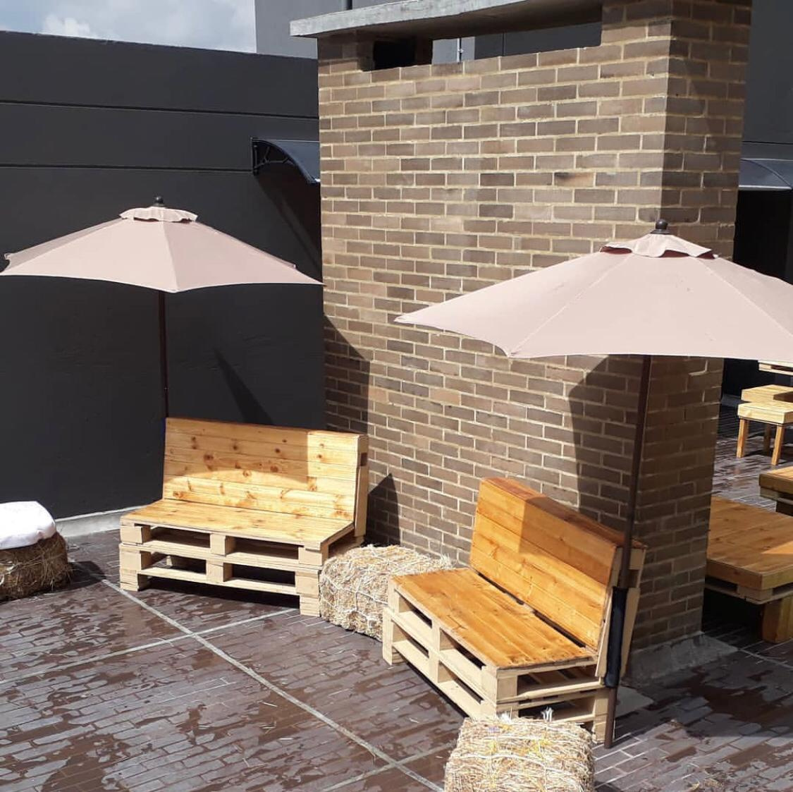 Mueble Estilo Picnic 
$50.000
1.17cm Ancho
63cm Profundidad
88Acm Alto