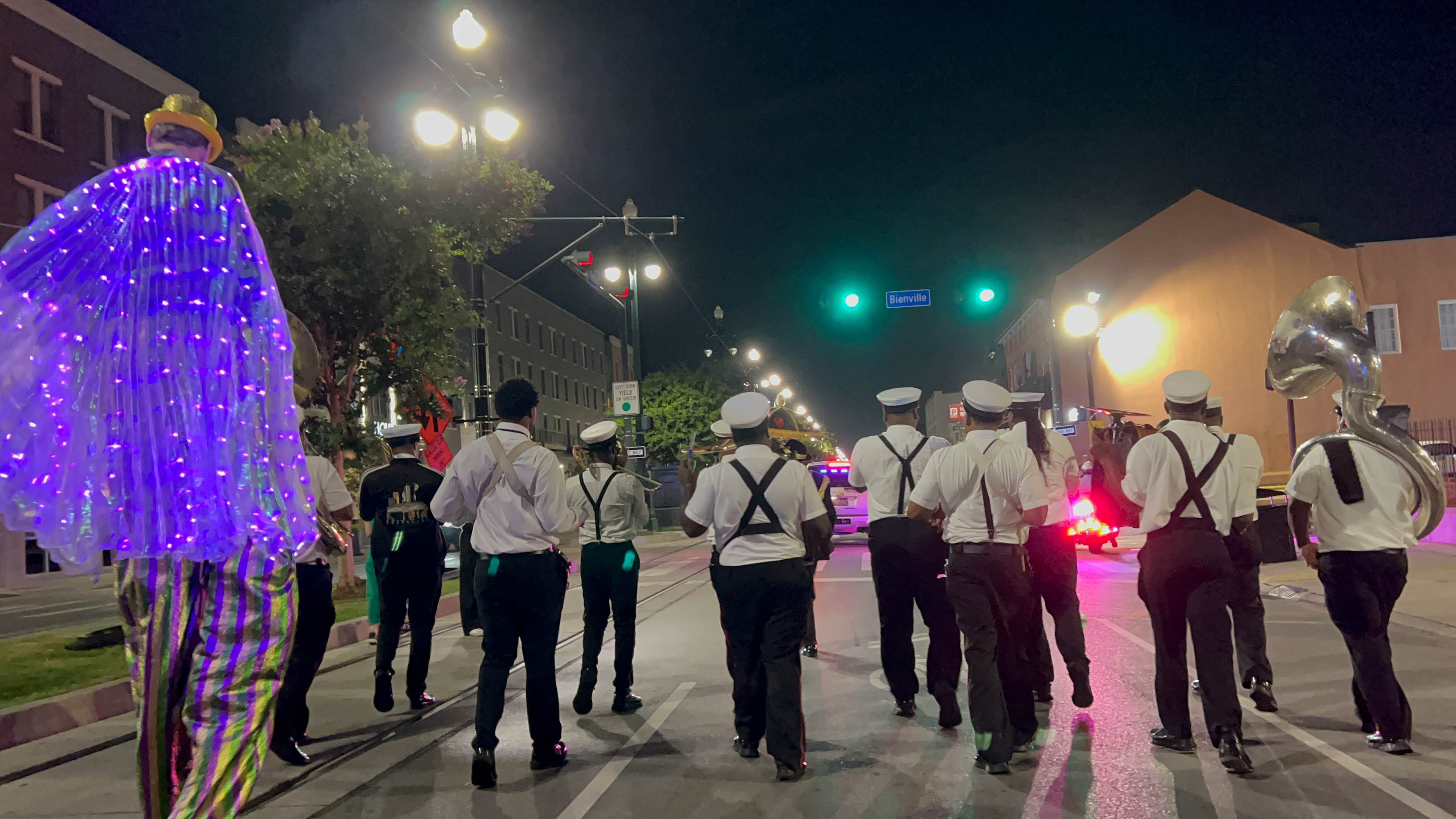 https://0201.nccdn.net/1_2/000/000/12e/811/new-orleans-order-70.jpg