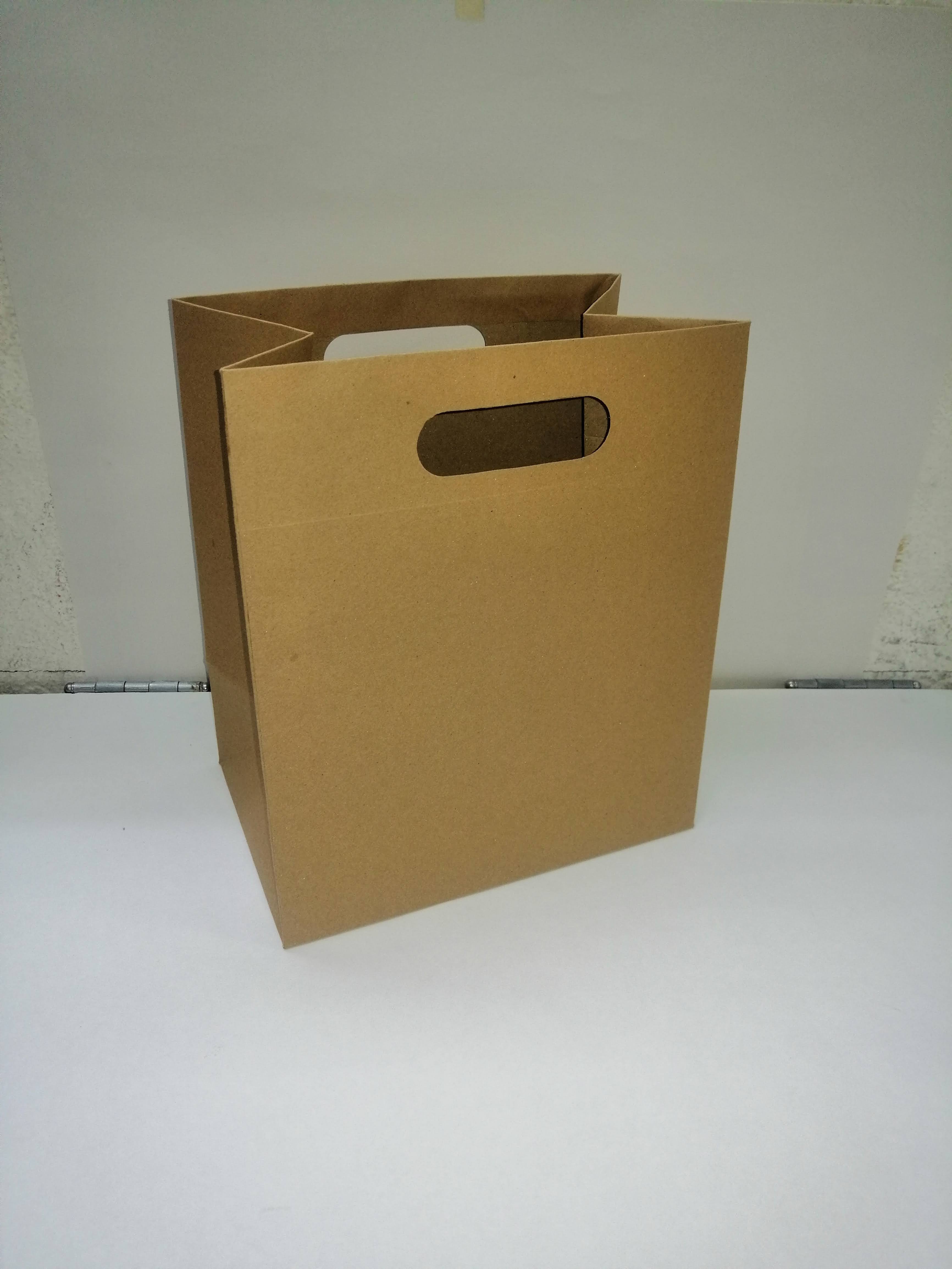 BOLSA DE PAPEL KRAFT GRUESO
MODELO LINER
*GRANDE
*JUMBO