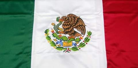 Bandera nacional bordada