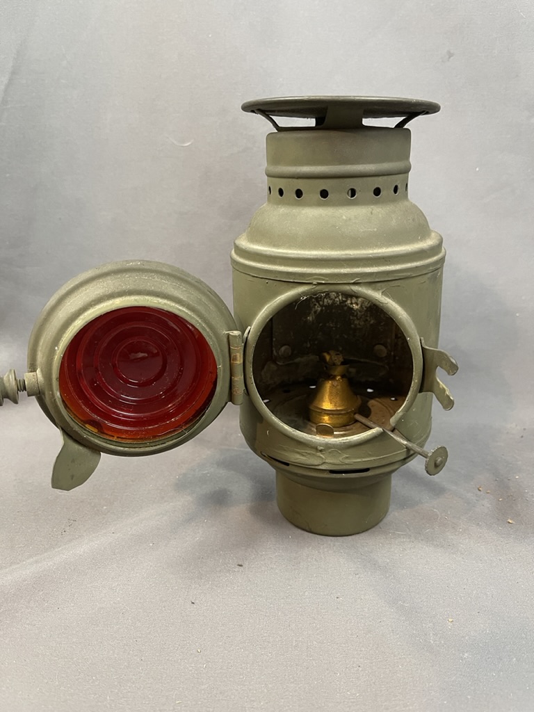 ANTIQUE DIETZ WWI ARMY TAILLIGHT VEHICLE OIL LANTERN LAMP - 2796
