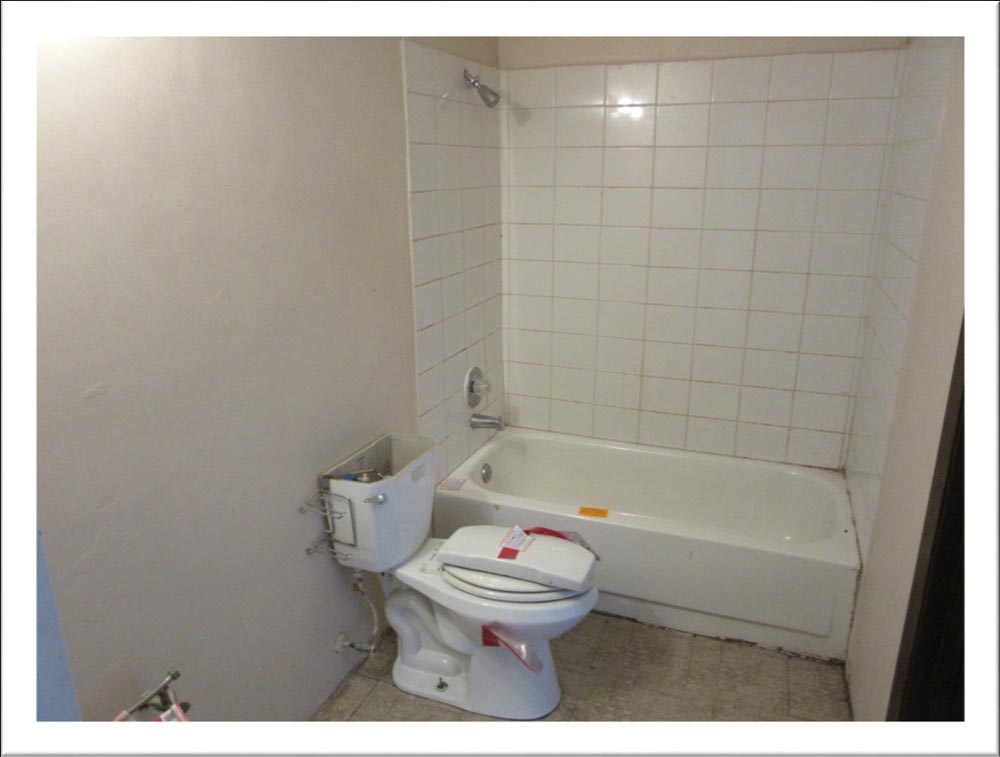 https://0201.nccdn.net/1_2/000/000/12f/ef2/BathroomBeforeRenovation-1000x757.jpg