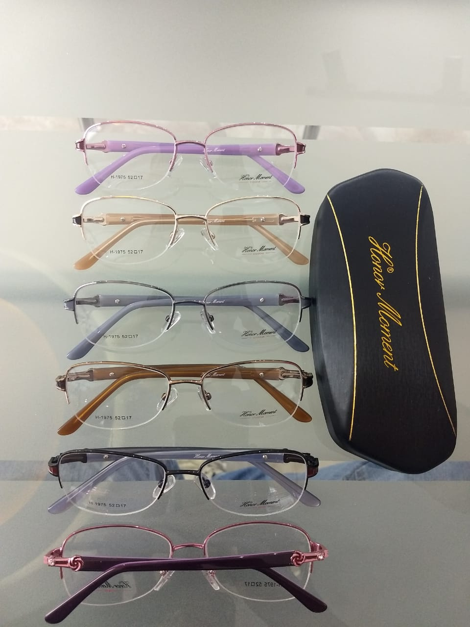 Modelo: H-1975
Colores: Rosa, Dorado, Gris, Cafe, Negro y Morado