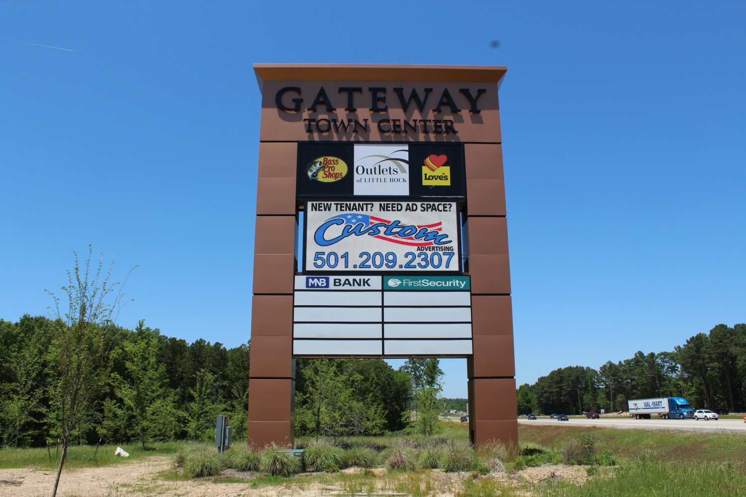 10'x20' 2 sided Watchfire Display located at Gateway Town Center Little Rock, Arkansas