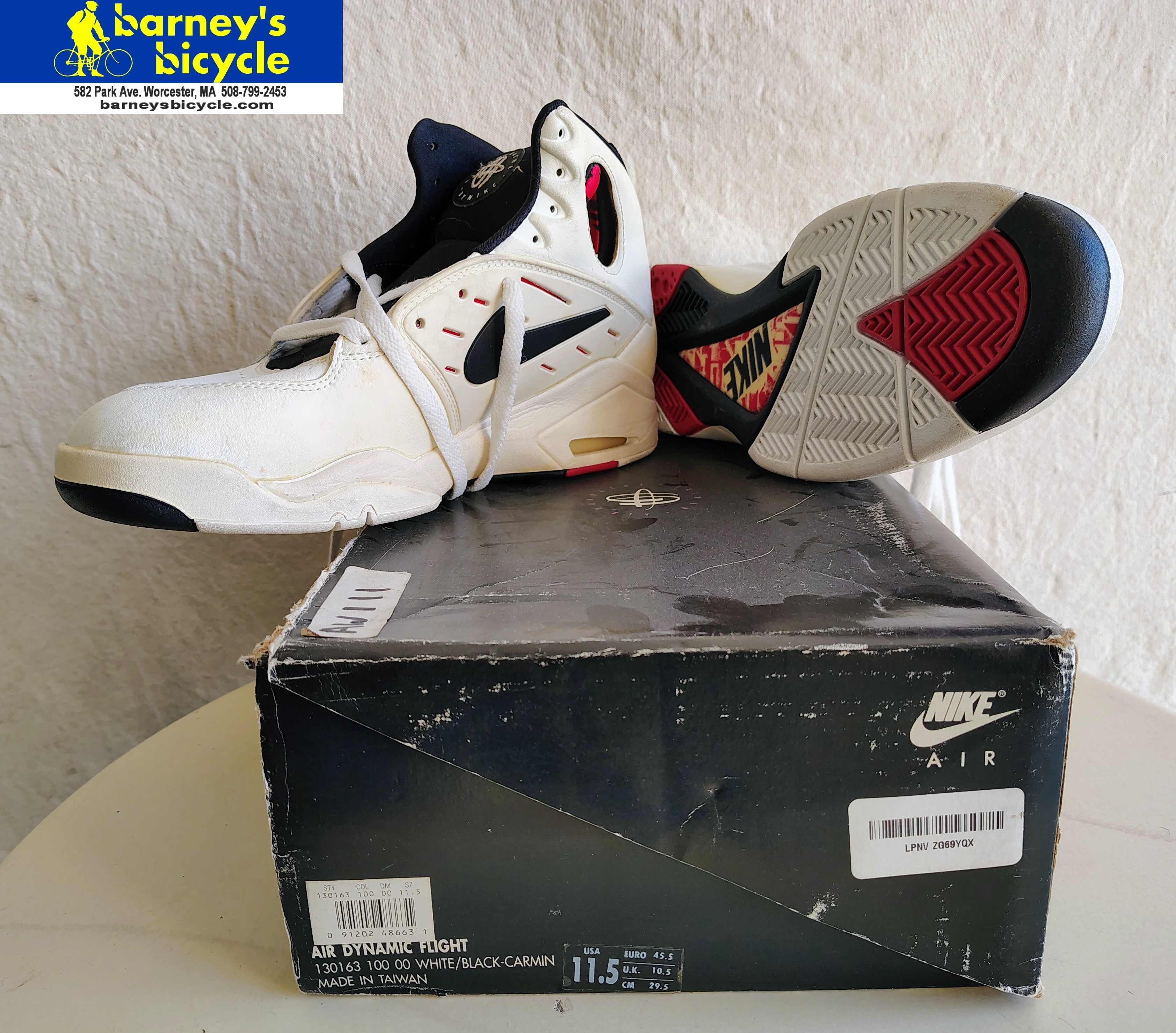 Nike Air Dynamic Flight Shoes 
Size 11.5
NOS $179.00
