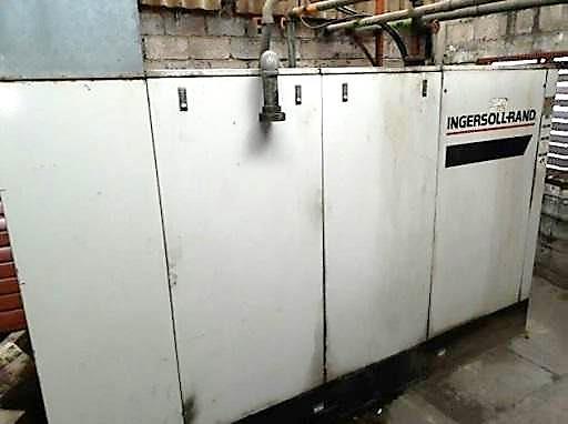 COMPRESOR DE TORNILLO Marca INGERSOLLRAND
Origen USA
Capacidad 200hp