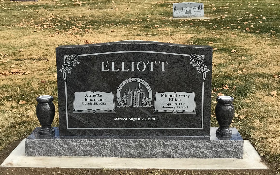 https://0201.nccdn.net/1_2/000/000/132/d40/23003-elliott-front.png