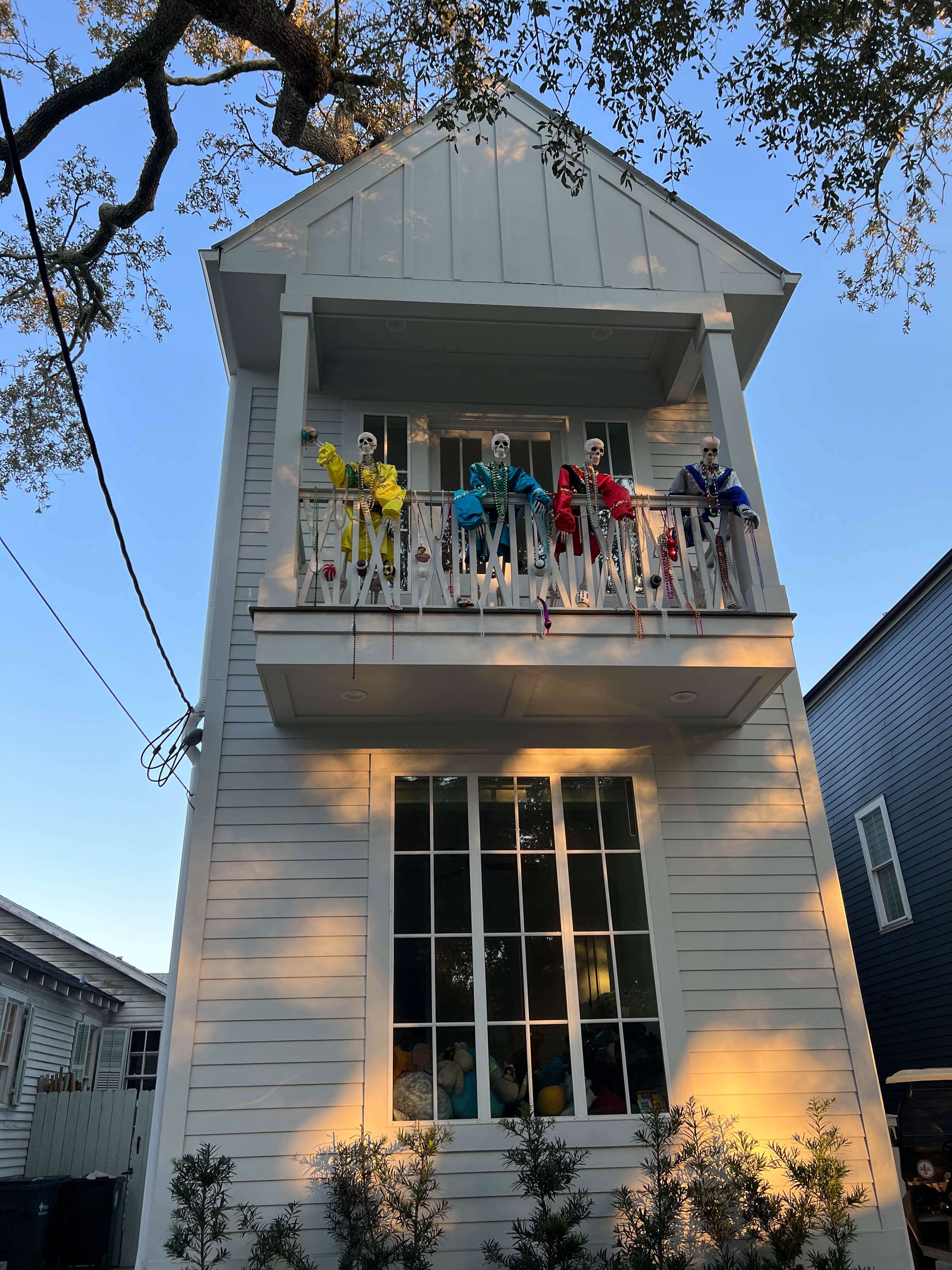 https://0201.nccdn.net/1_2/000/000/132/d58/new-orleans-order-33.jpg