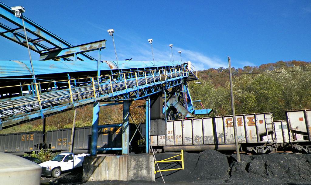 Coal mining job in eastern Kentucky hired by PTSI an engineering firm of licensed professionals. Coal mining job in eastern Kentucky hired by PTSI an engineering firm of licensed professionals.