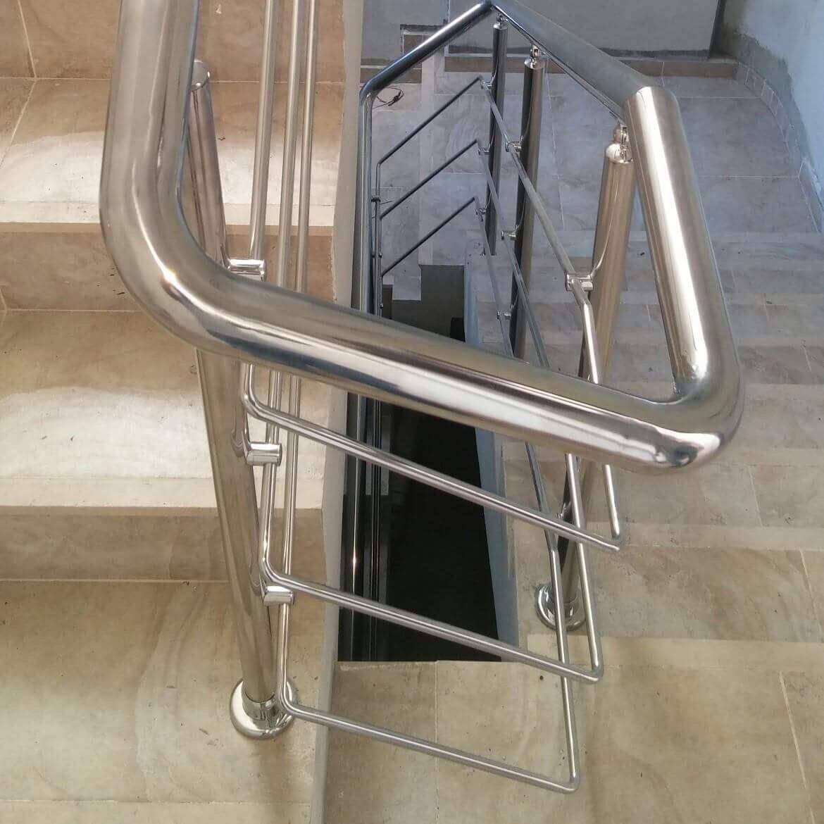 Residencia
Baranda en acero