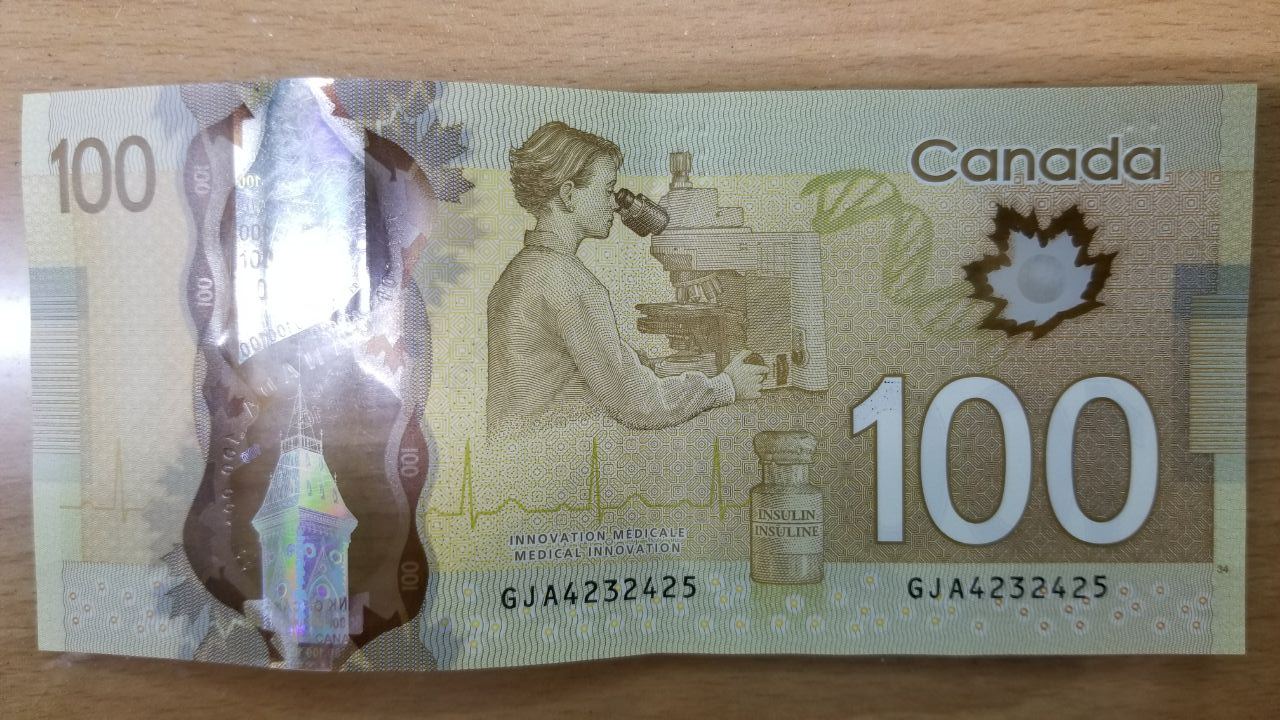 Dolar Canadiense