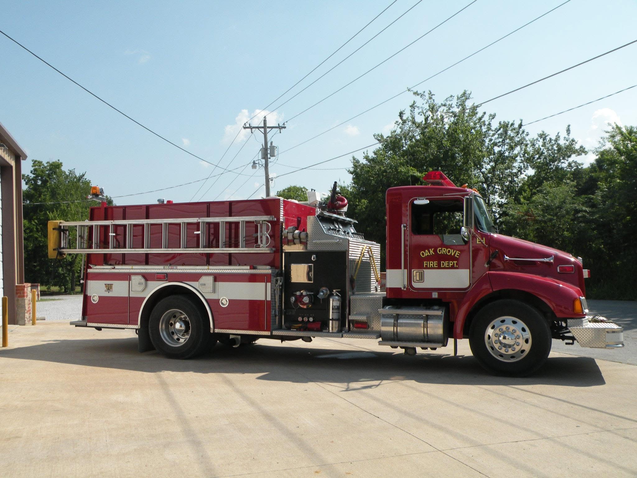 https://0201.nccdn.net/1_2/000/000/134/64b/pierce-pumper-2001-updated.jpg