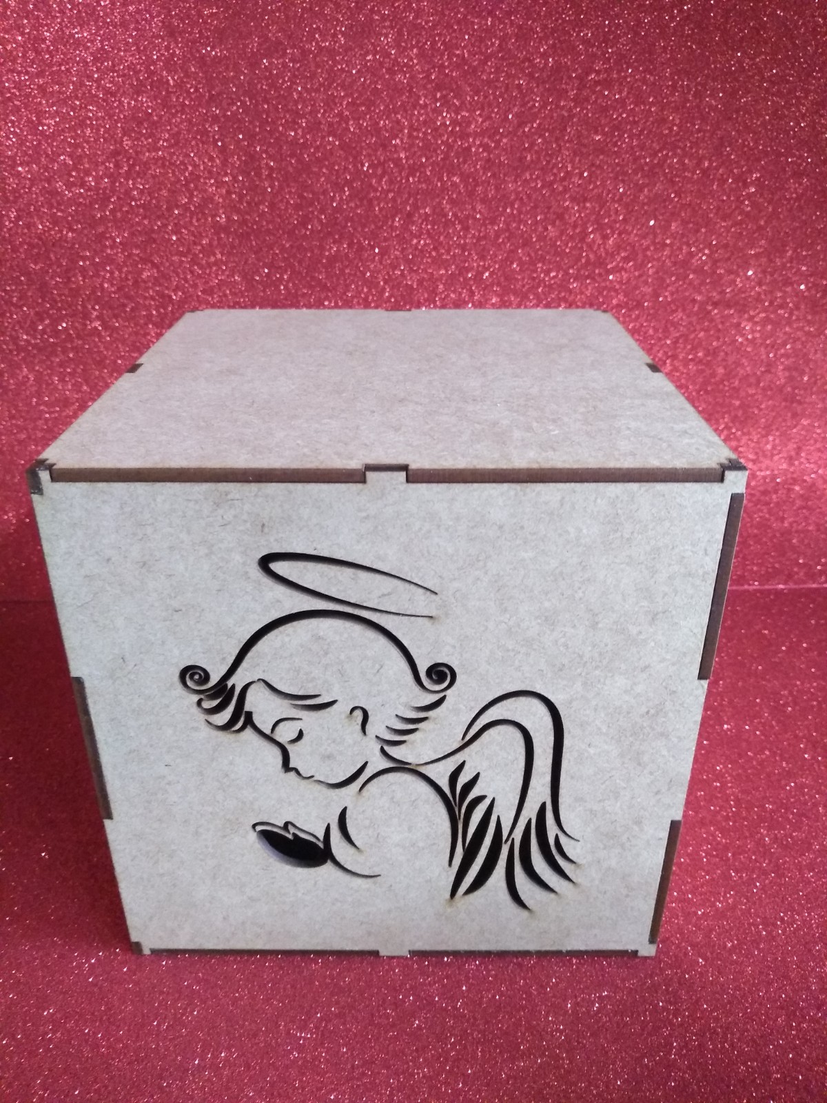 Caja con Tapa en forma de Cubo
17 x 17 x 17 cm $45.00