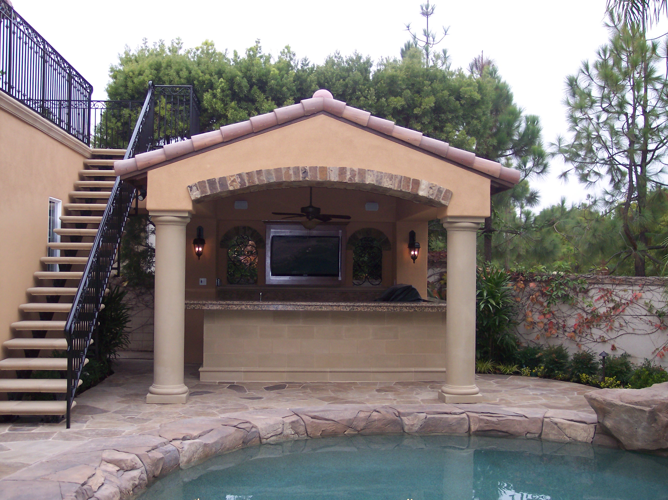 Salei Outdoor Room and Steps 