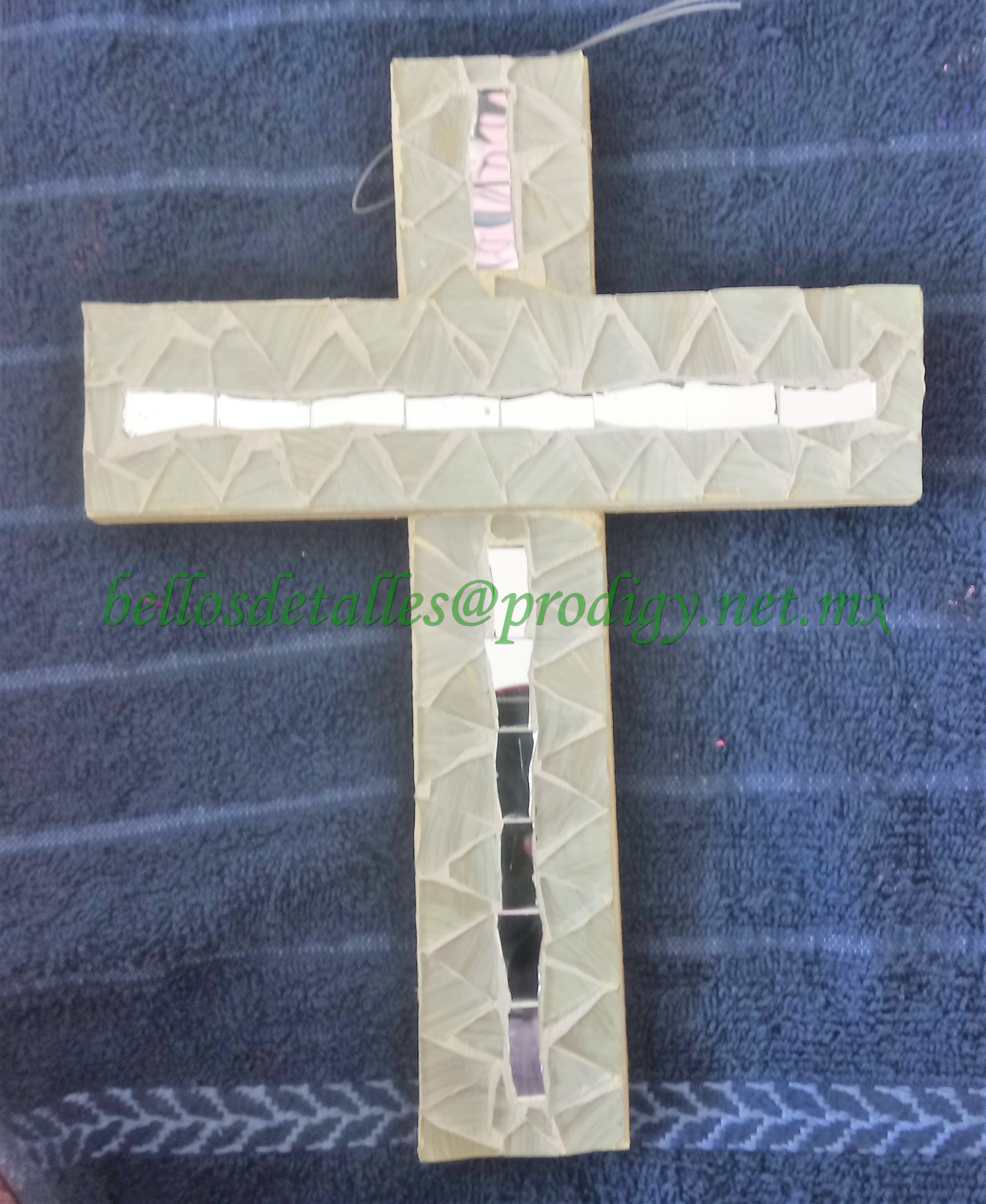 https://0201.nccdn.net/1_2/000/000/136/190/Cruz-color-plata-2085x2546.jpg