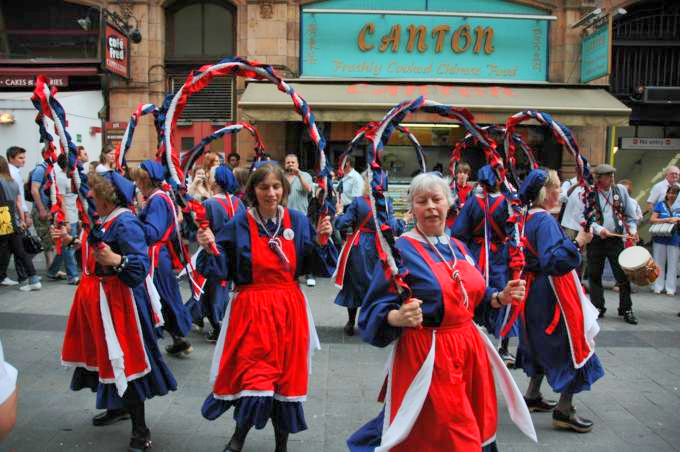 Whitethorn outside the Argyll Arms pub ( Oxford Circus)

