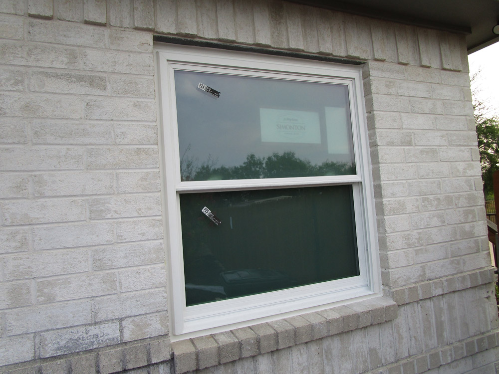 Single-hung window