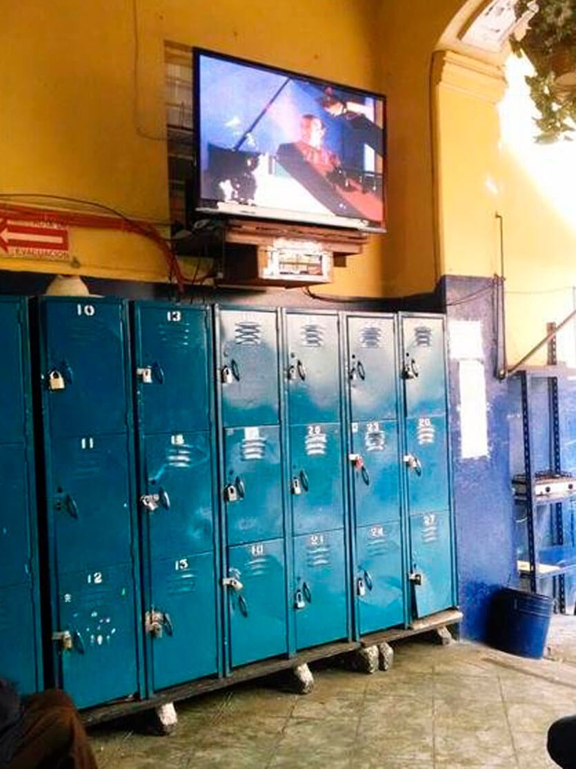 Hospedaje La Colonial - LOCKERS