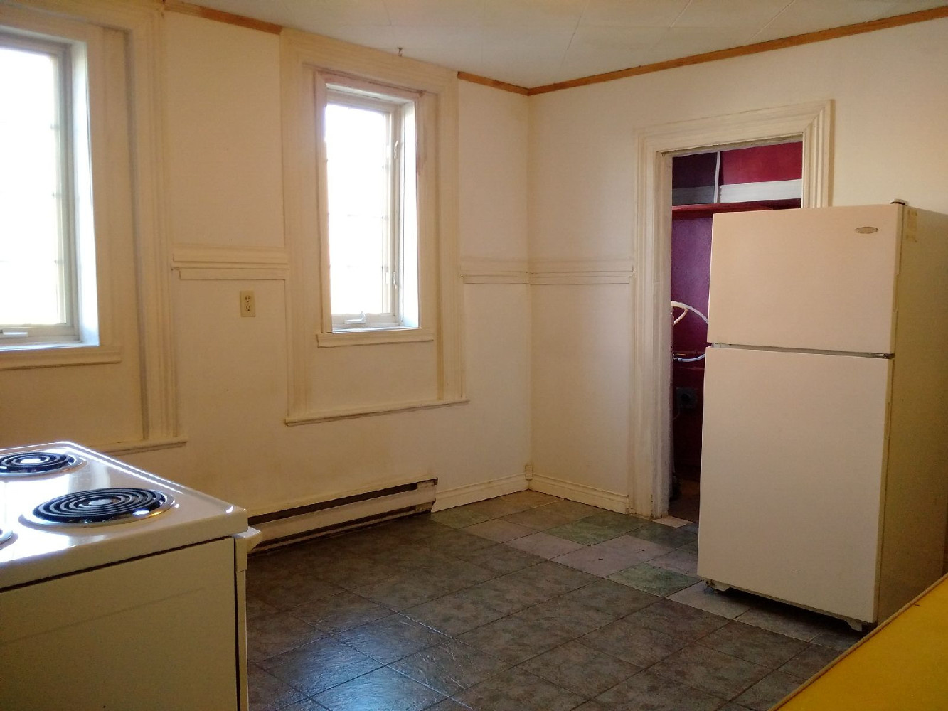 186 Saint James #3 Kitchen