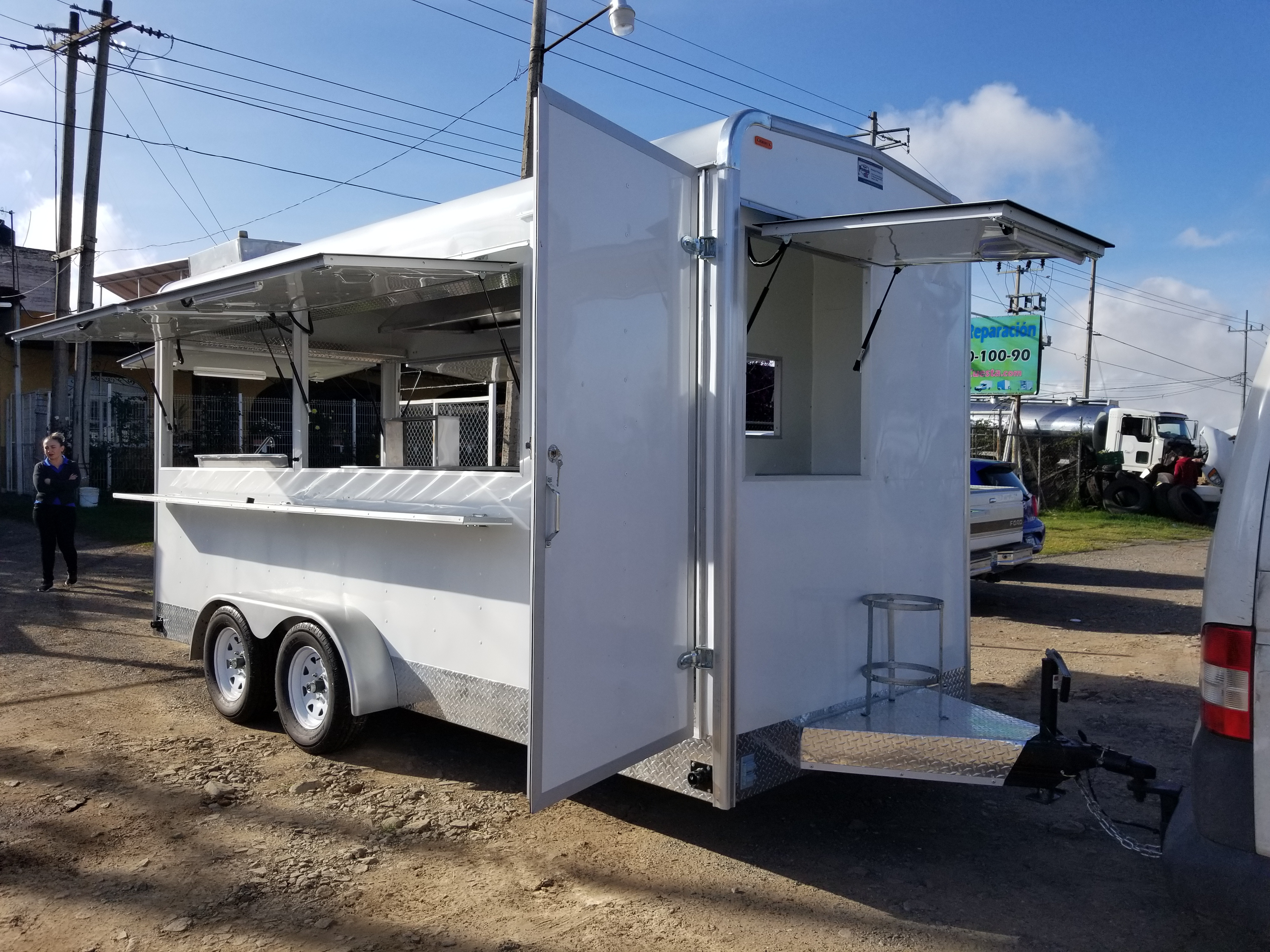 REMOLQUE LONCHERO DOBLE EJE