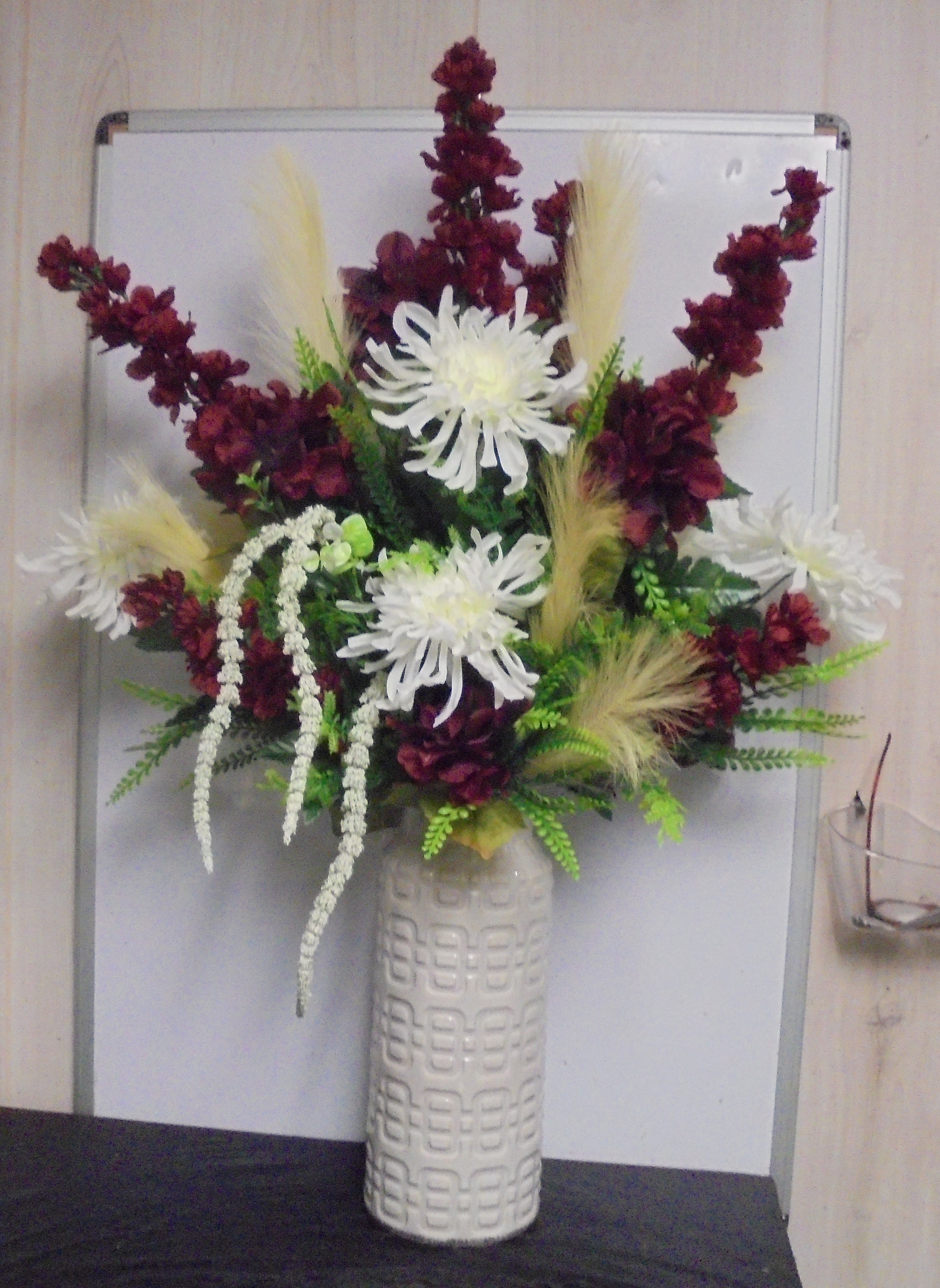 (54)   "SILK" Vase Arrangement
(Burgundy & Cream)
$100.00
