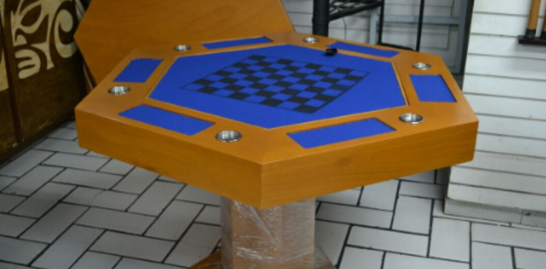 MESA DE JUEGOS HEXÁGONAL