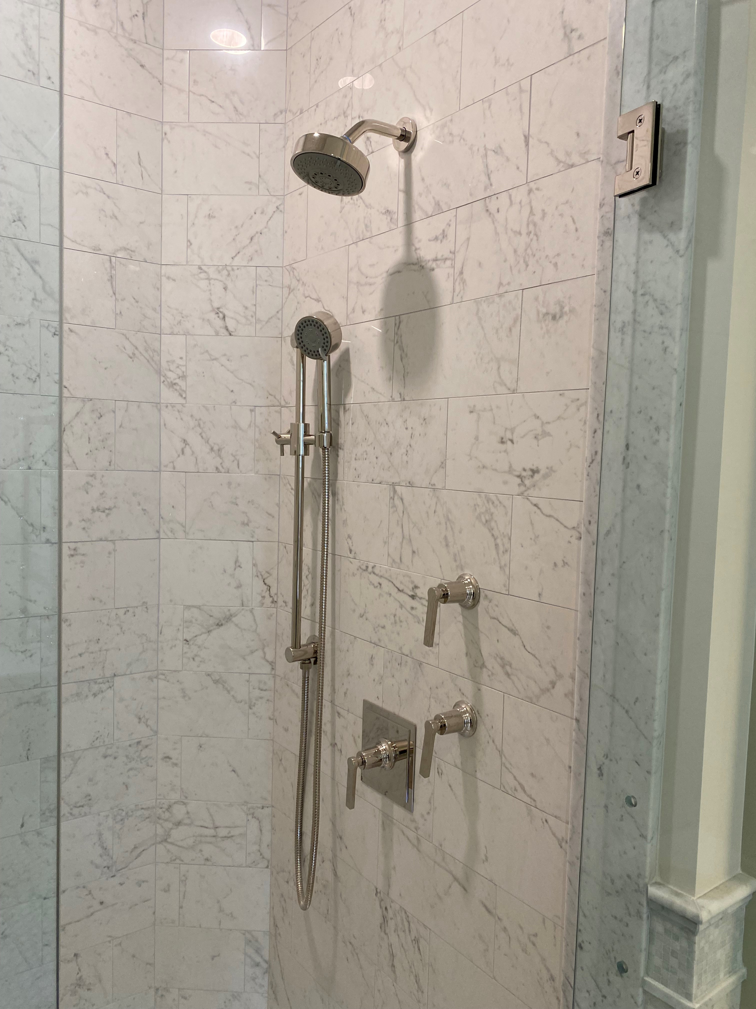 https://0201.nccdn.net/1_2/000/000/13b/07c/galanski-master-shower.jpg