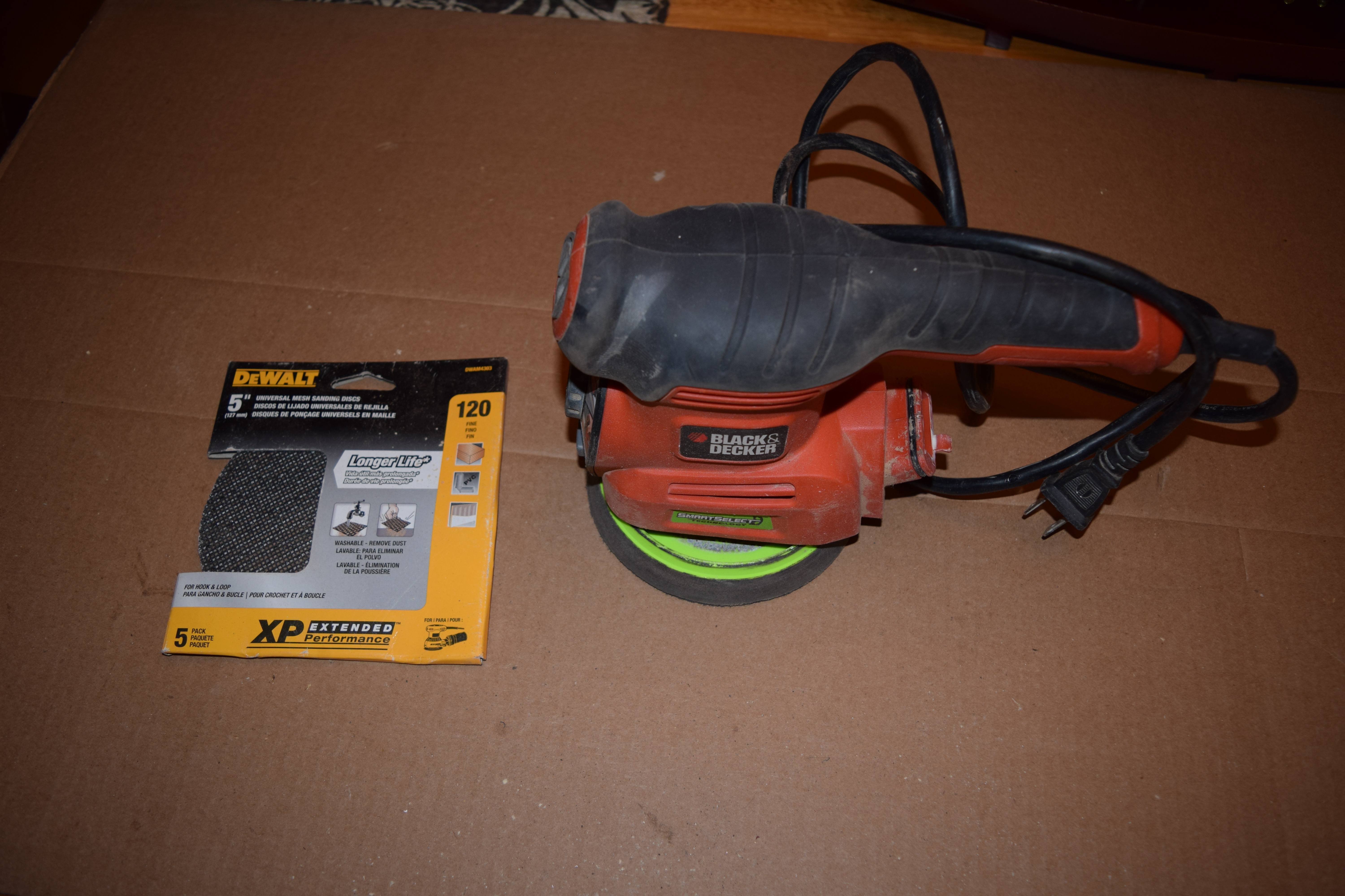 Multi Sander (Model MS2000 by Black & Decker,; only the round head is operable)