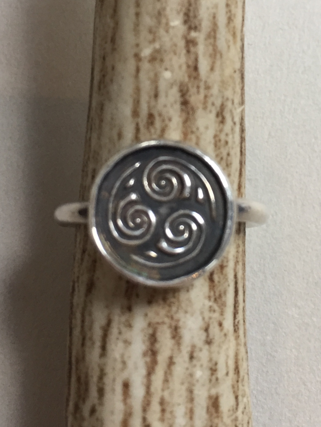 Round Celtic PMC Ring Ma 18
Sterling Silver
$25.