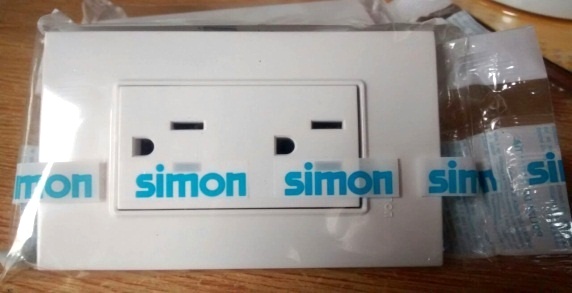 Toma corriente Doble  
Codigo 23015