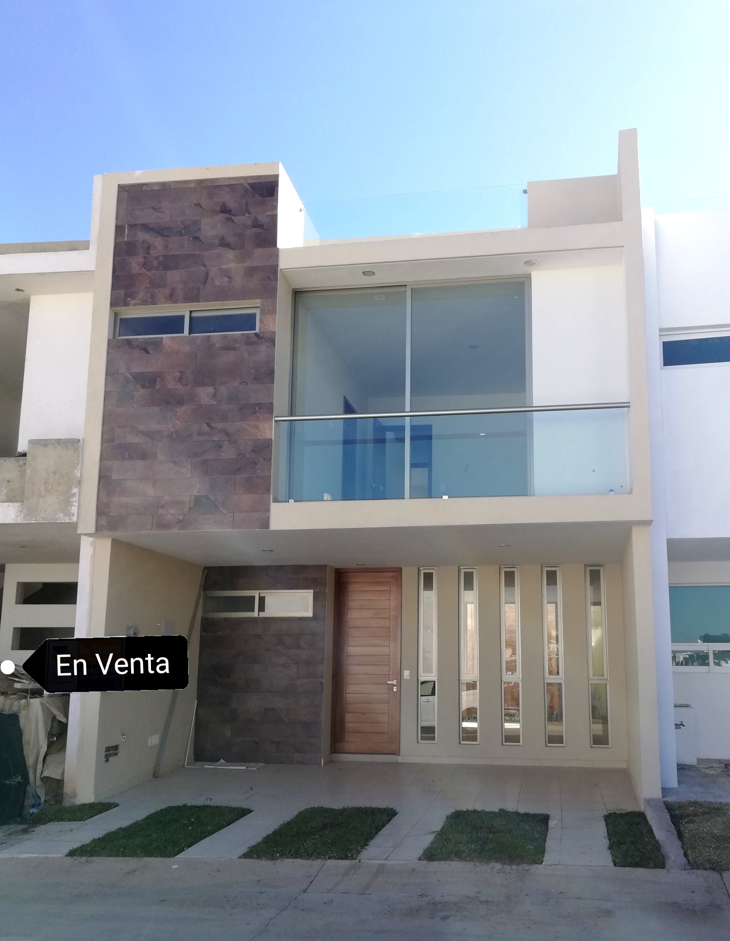 Bonita casa en coto Madeiras I