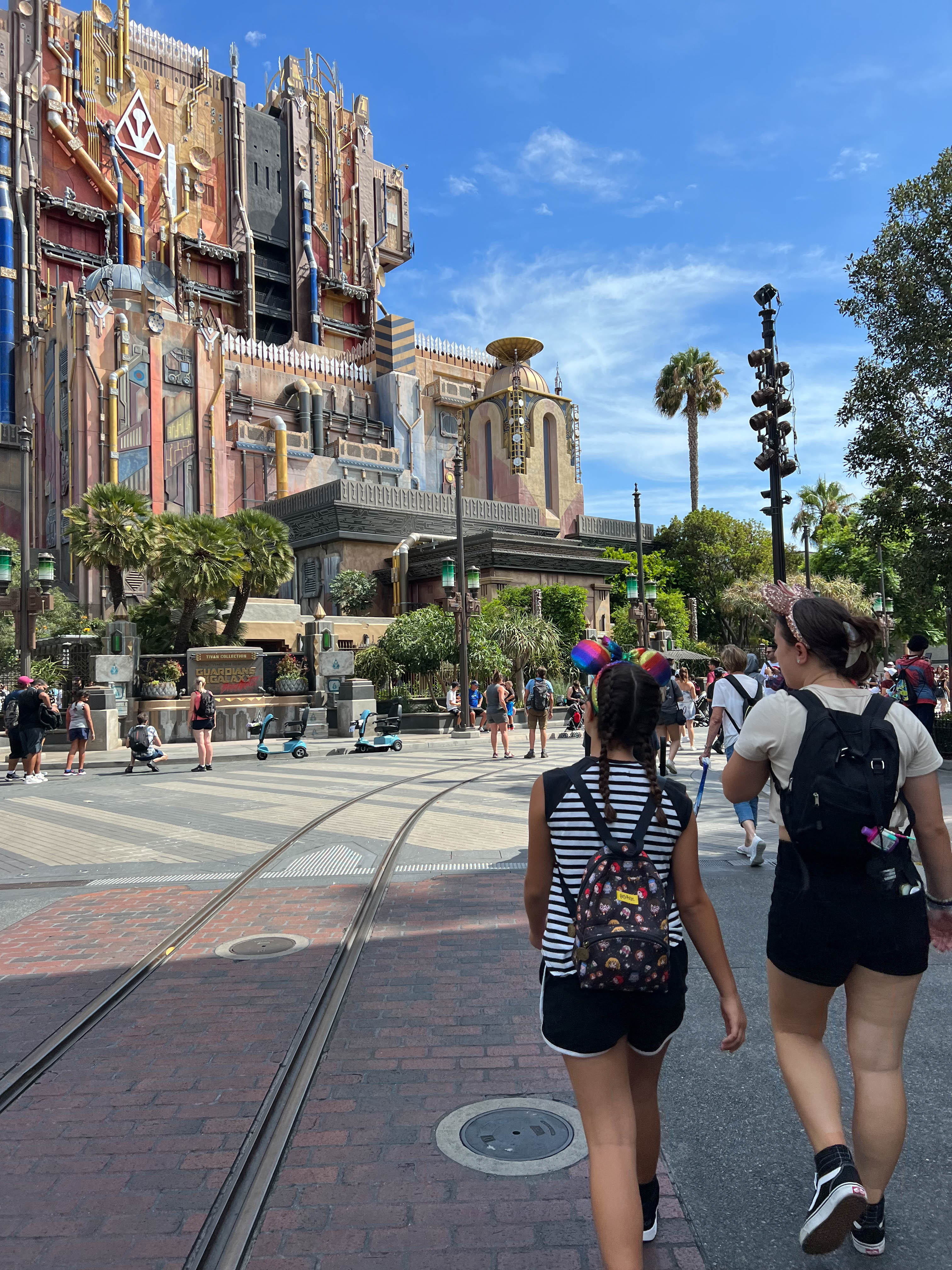 https://0201.nccdn.net/1_2/000/000/13c/a53/tempe-disney-order-33.jpg