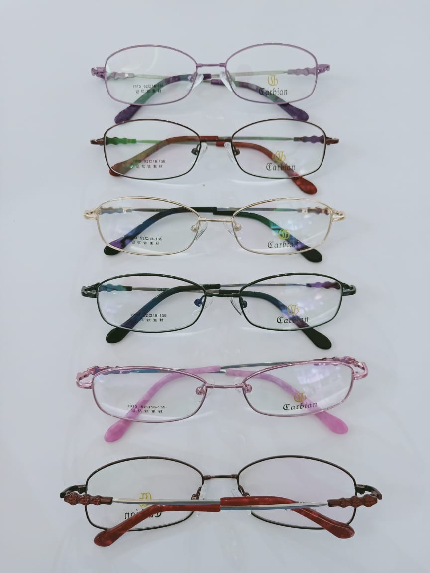 Modelo: 1910
Colores: Vino, Rosa, Dorado, Morado y Negro