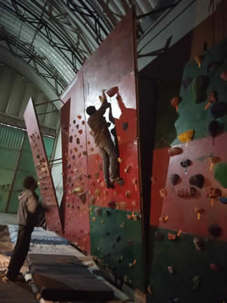 venta de pared de escalar rocodromo clases de escalada
cursos de escalar