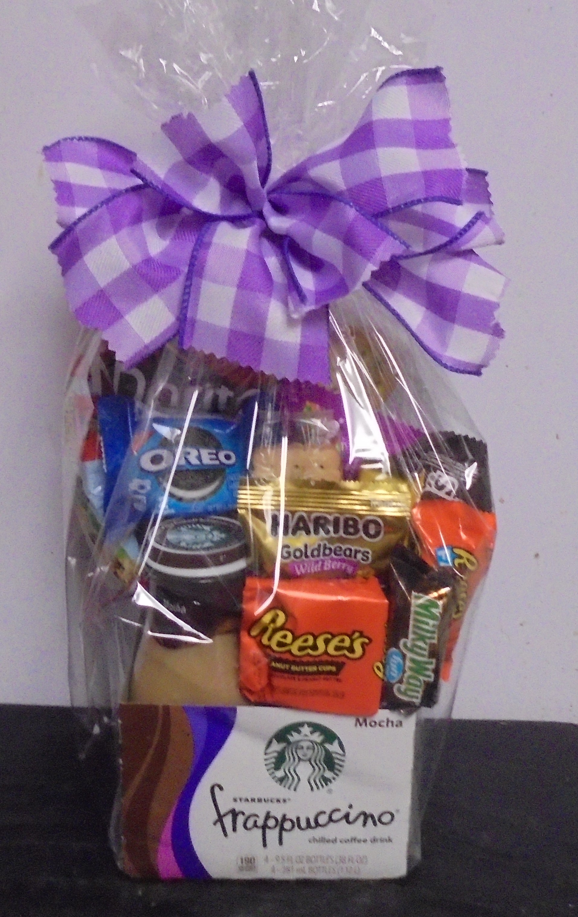 (1)  "Starbucks" Drink Box
W/ Candy (Mocha)
$35.00