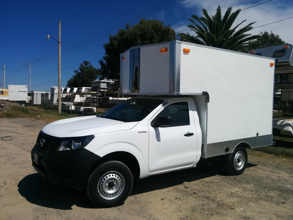 campers volado chasis nissan  