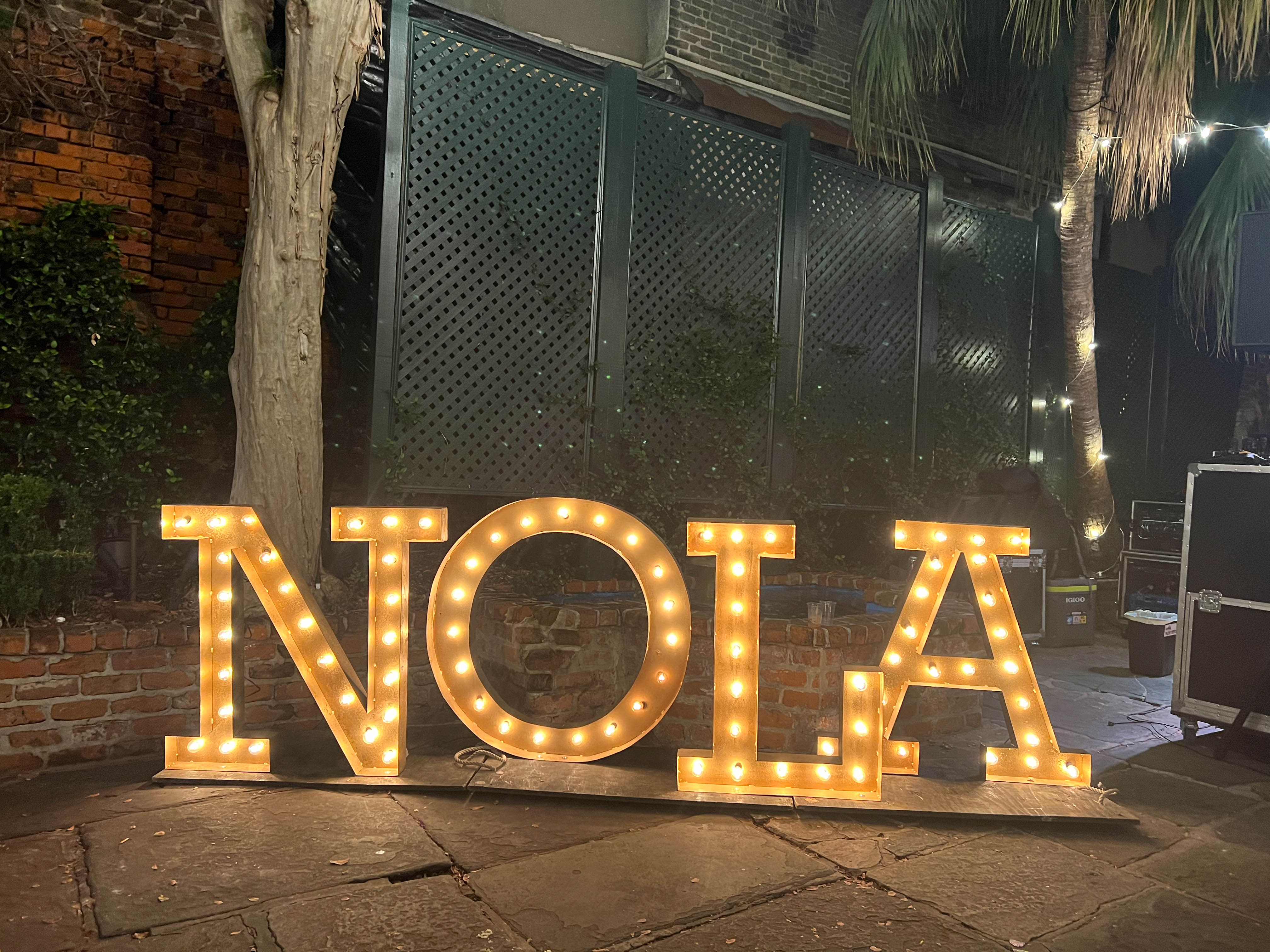 https://0201.nccdn.net/1_2/000/000/13e/b90/new-orleans-order-107.jpg