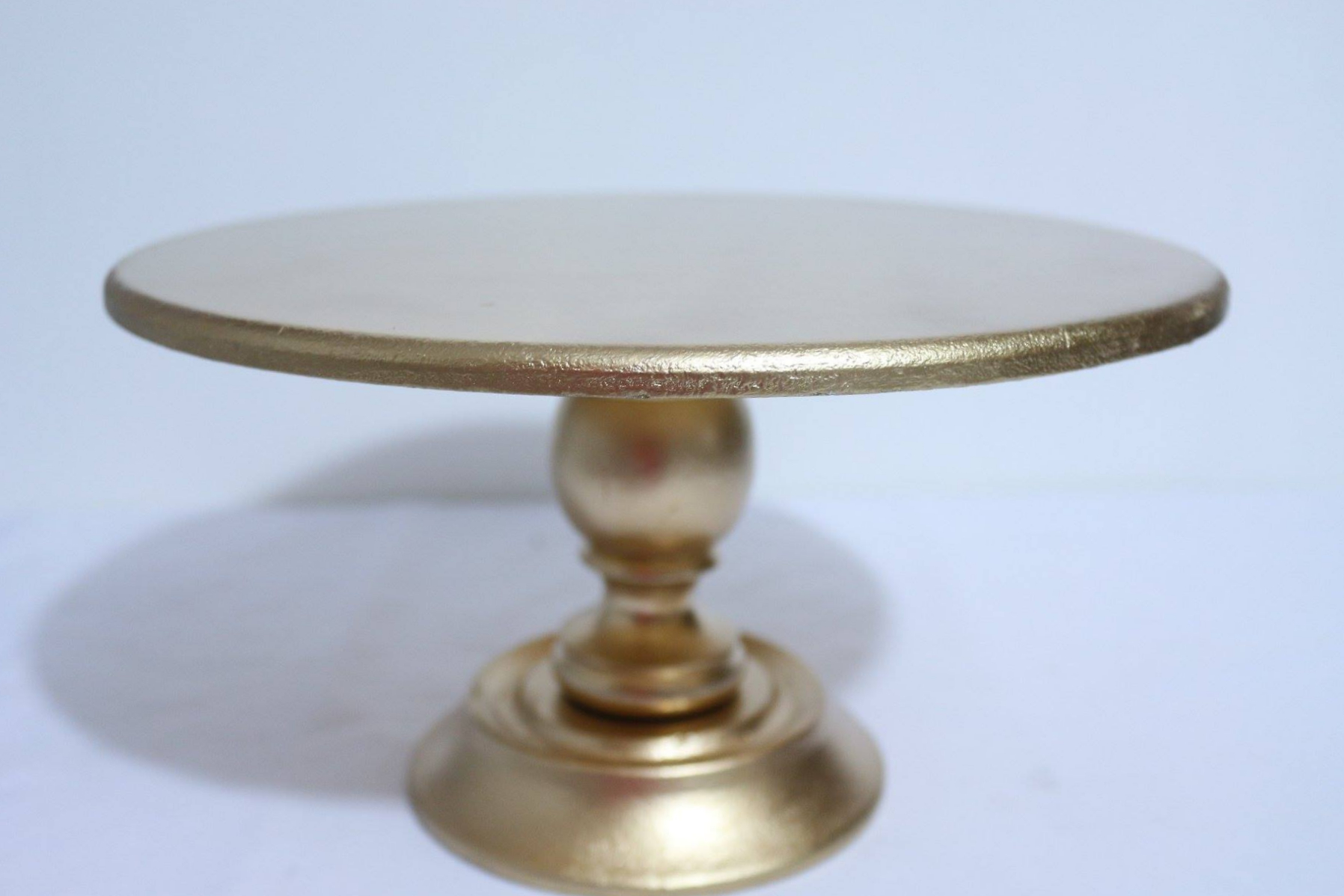 Base dorada para Postres
 Color Dorado
30 cm Diámetro 
$ 20.000 