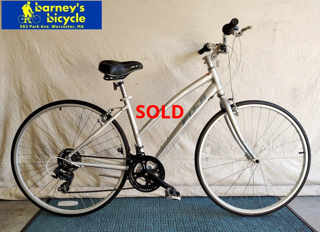 Fuji Absolute 4.0 Step-Thru
Frame Size: 17" MD / Rider Height: 5'6- 5'9
Price: $439.00 (Professoinally Tuned)