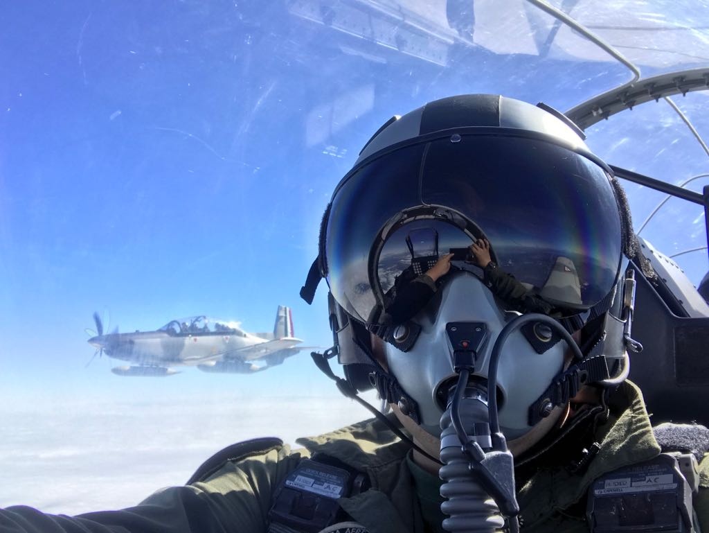 Capitan 1ro de F.A.P.A. José Luis.(Generacion 1995.1998)
"Una etapa escolar con grandes amigos y una excelente Institución educativa que me brindo valores, herramientas, conocimientos y experiencia, habilidades, actitudes y aptitudes que me han ayudado en mi desarrollo profesional y personal"
