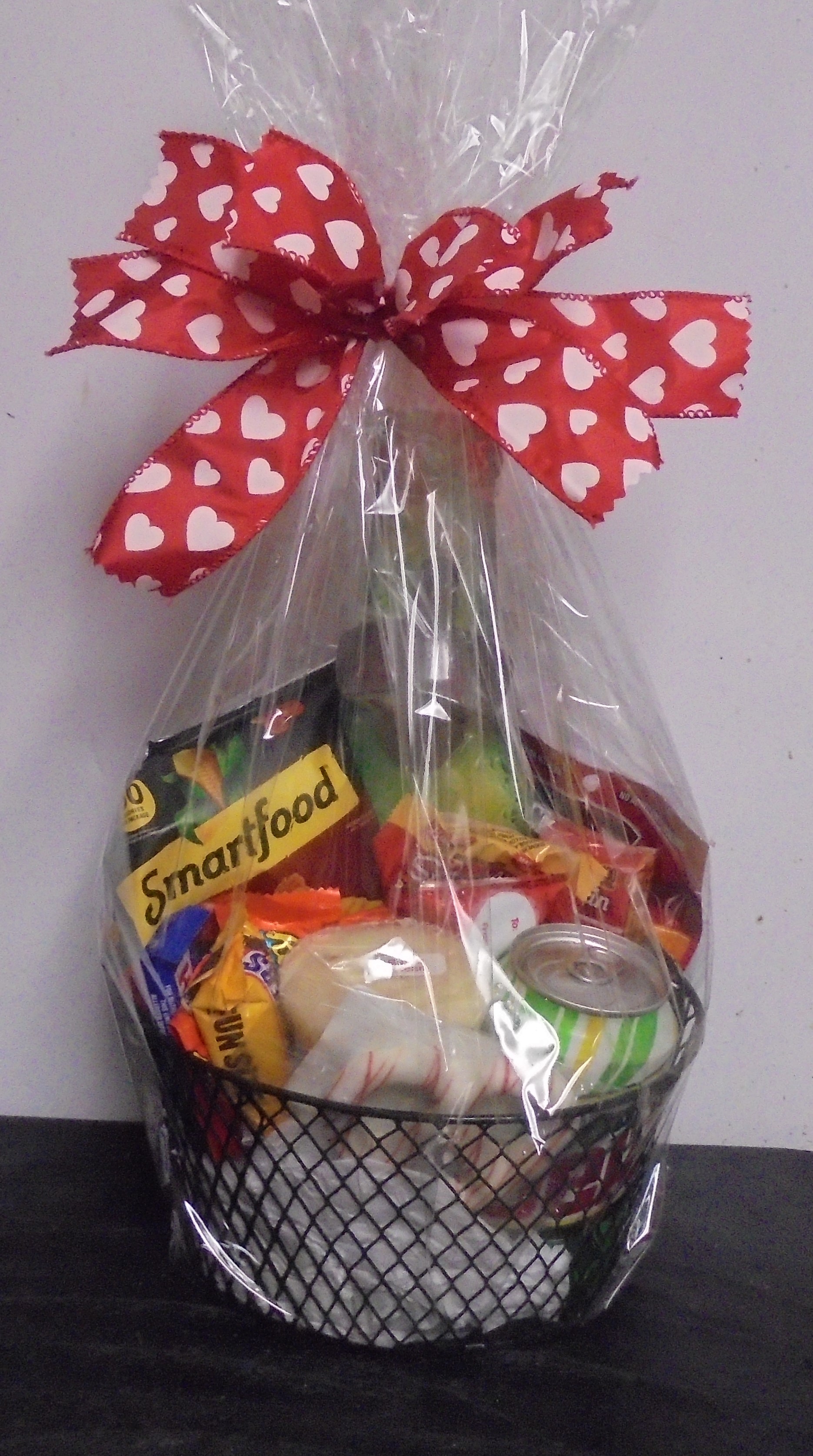 (44) Goodie Basket
W/ Mountain Dew
$40.00