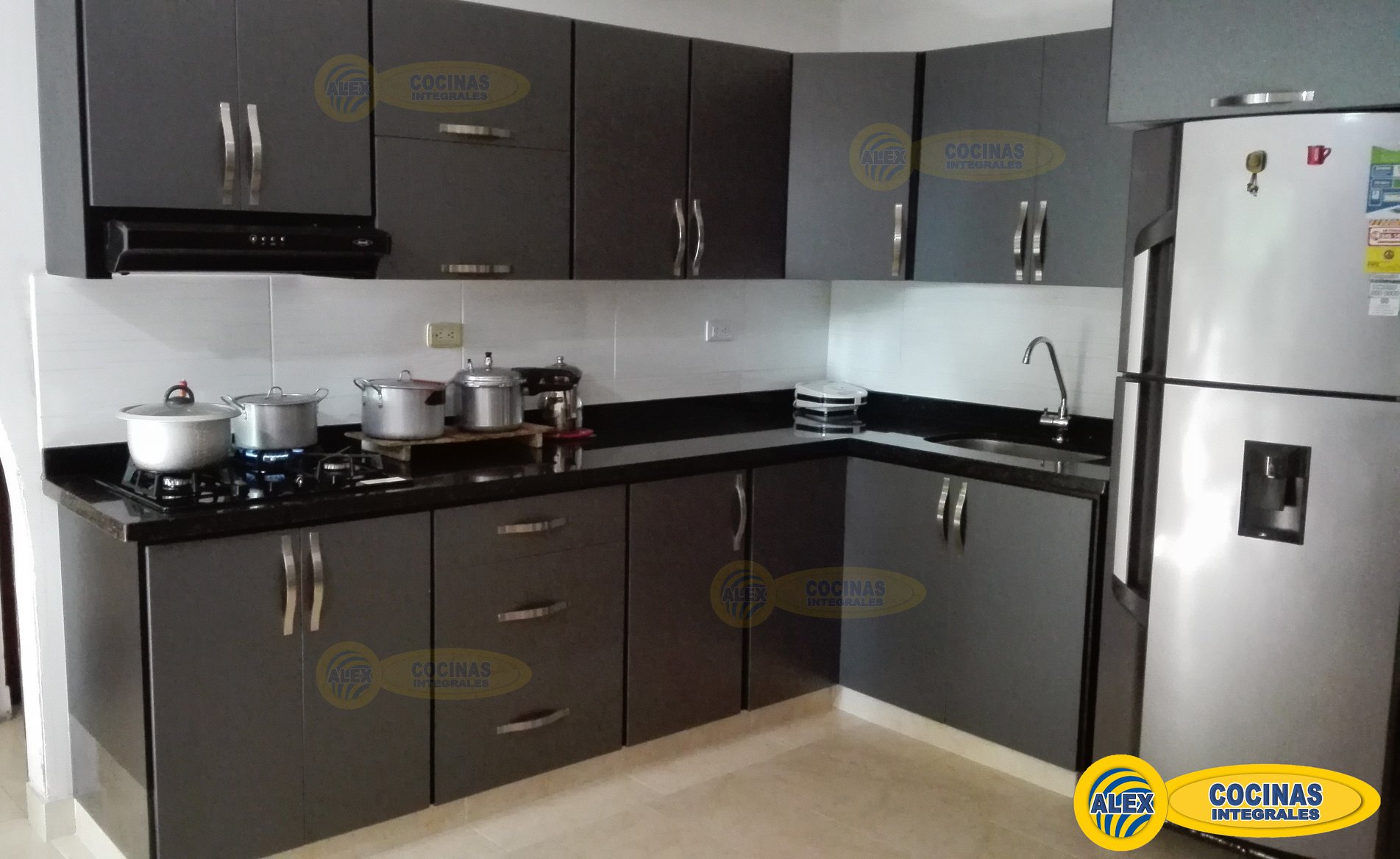 Cocina en L color Kromo