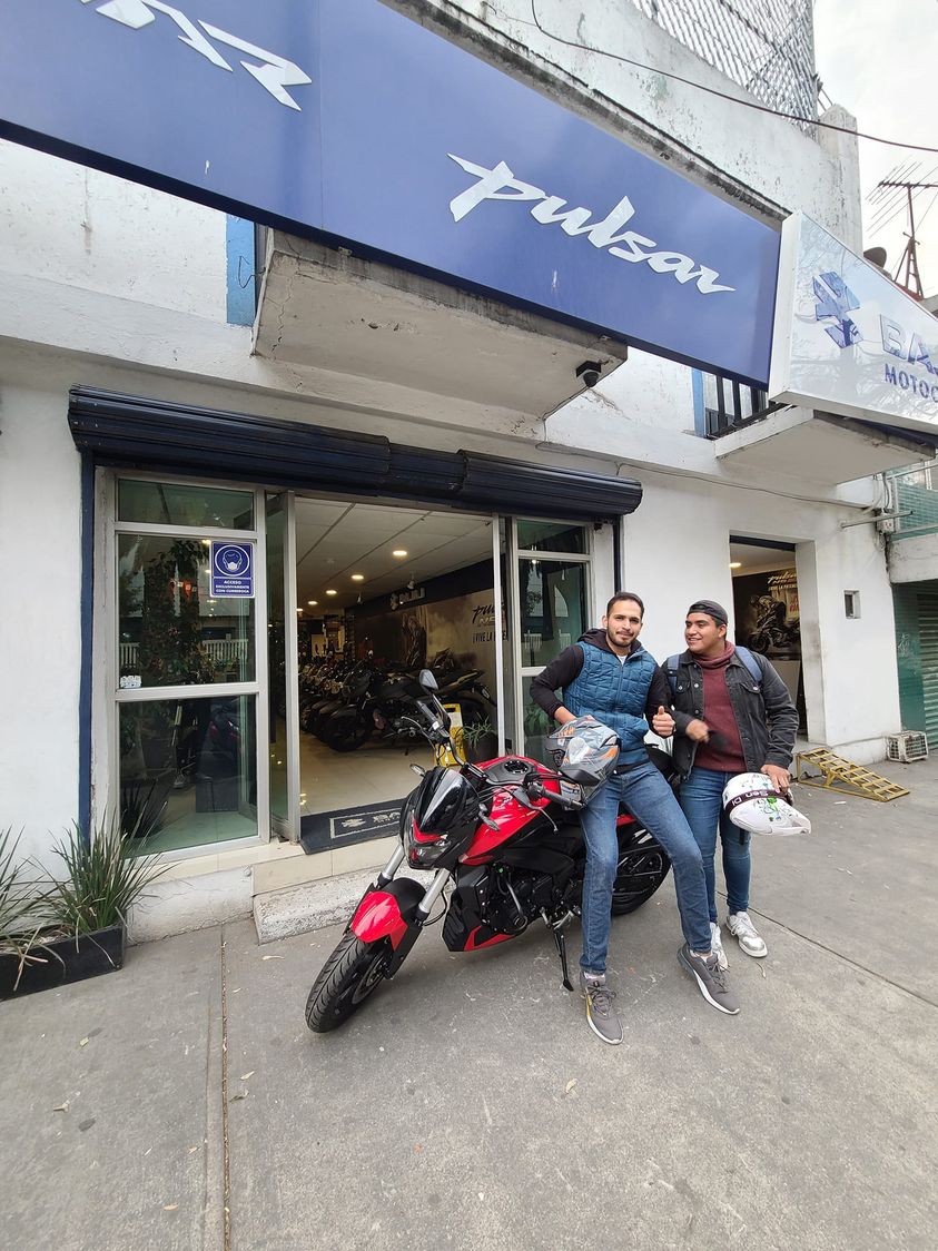 Entrega de motocicleta - Motos en Bajaj la Viga, Iztacalco, CDMX.