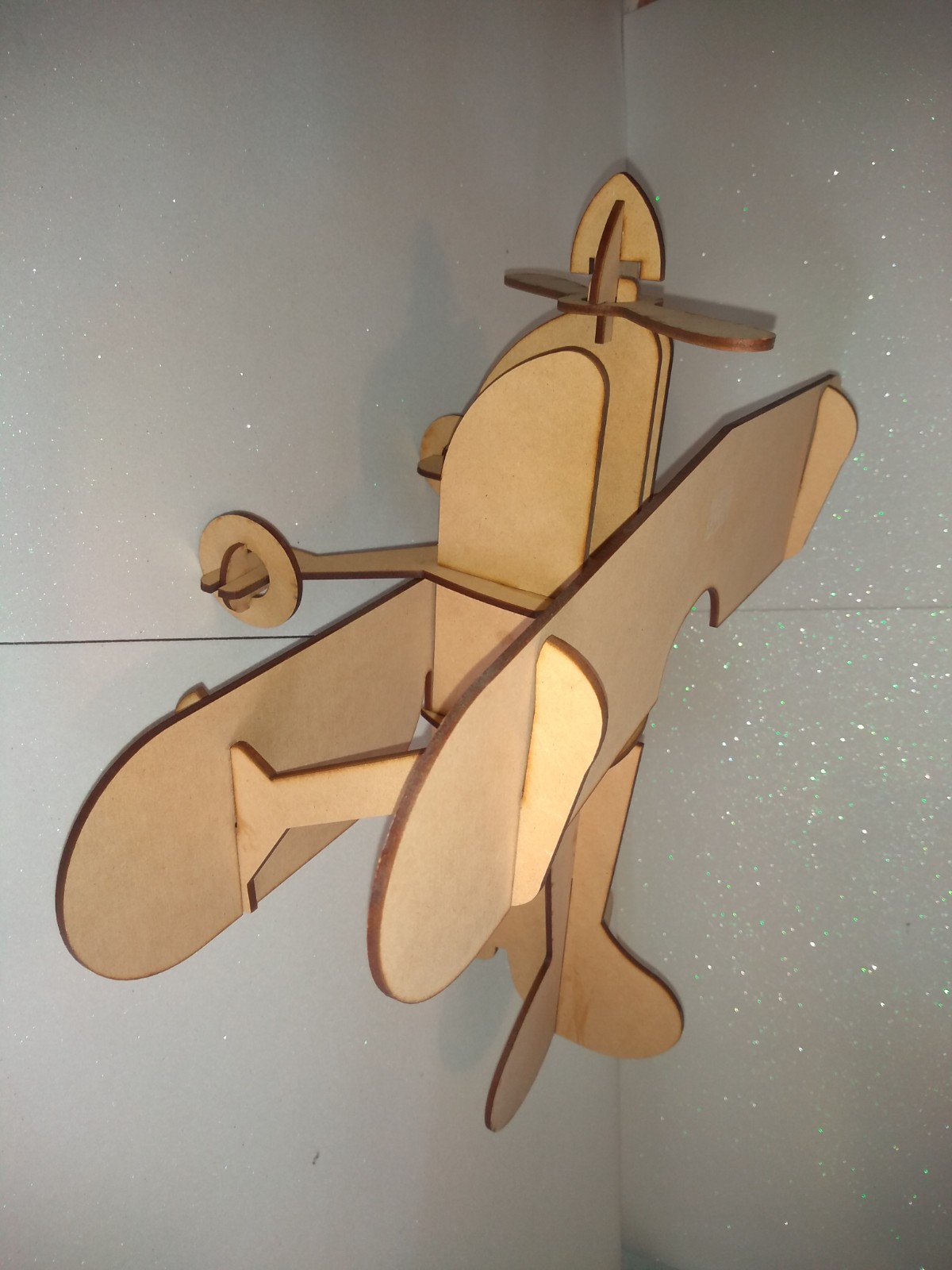 Avión de MDF
$150.00