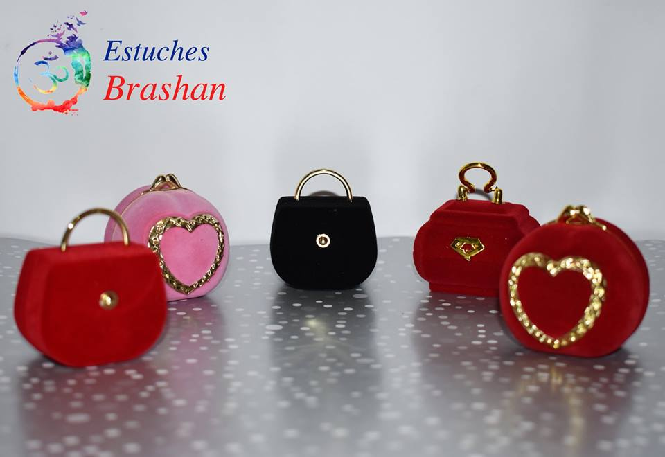 Estuches de terciopelo con forma de bolso