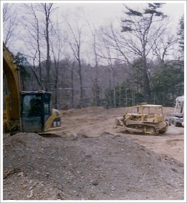 Heavy machinery at construction site||||