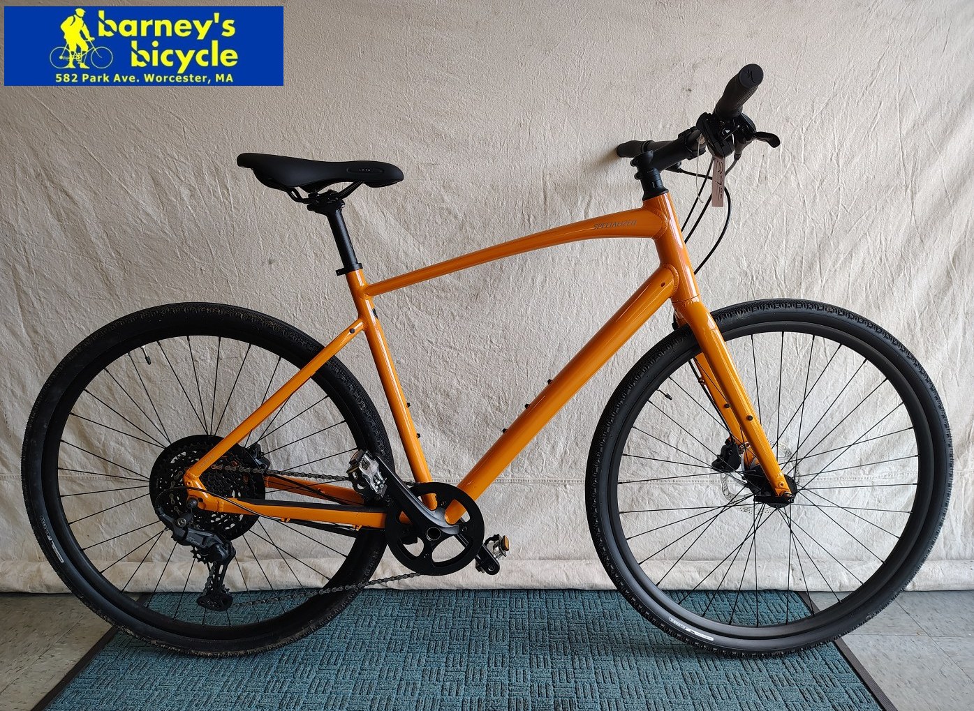 Specialized Sirrus X 3.0
Frame Size: 20" LG / Rider Height: 5'10-6'1
Price: $789.00 (Professionally Tuned)