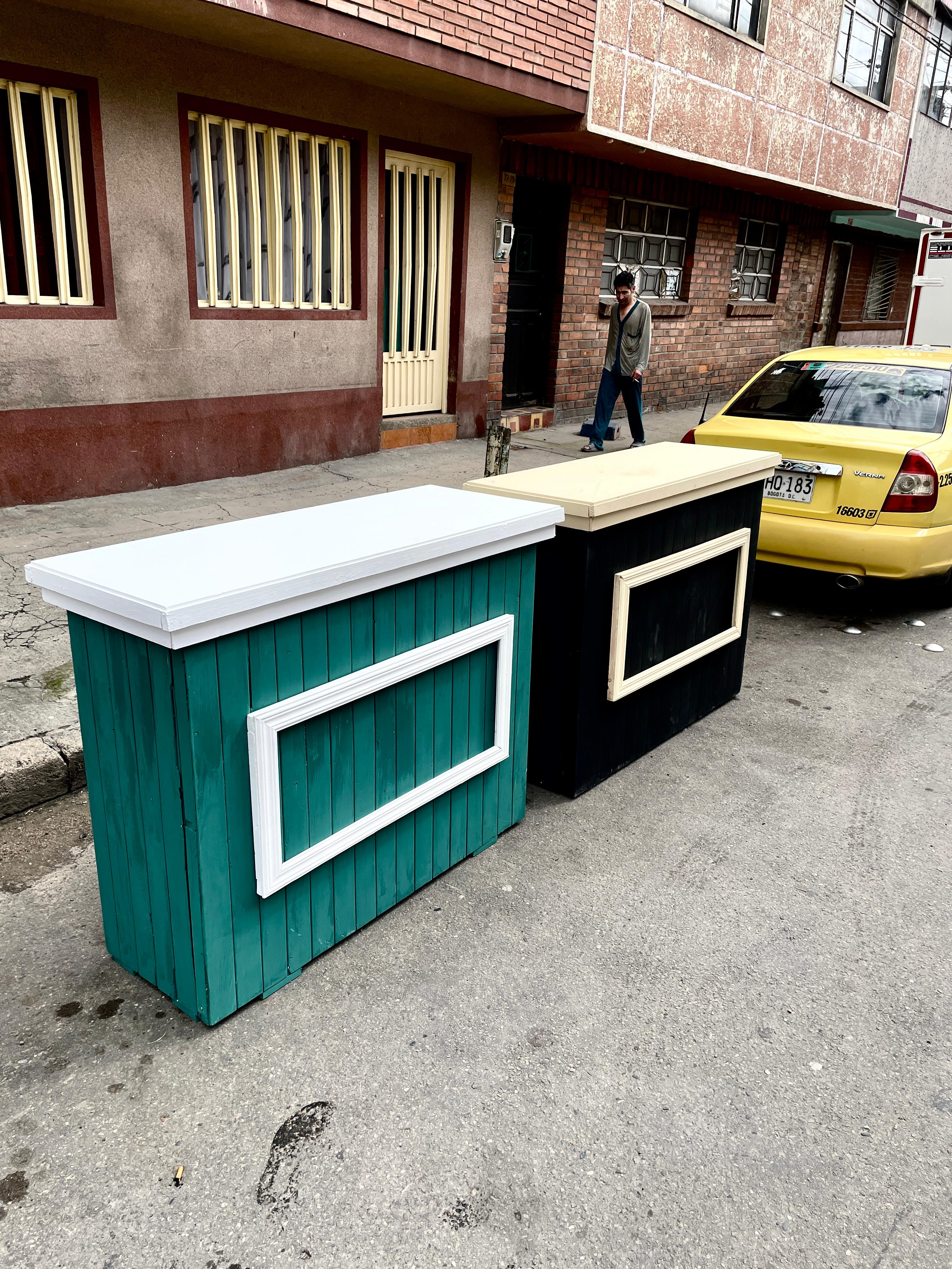 Modulo de Barra
Mesa solo interior
1.03M Alto
45cm Profundidad
1.27M Ancho
$150.000
Alquiler