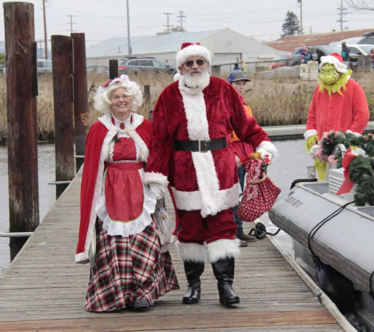 Santa's Riverboat Arrival
Saturday after Thanksgiving
November 29, 2025